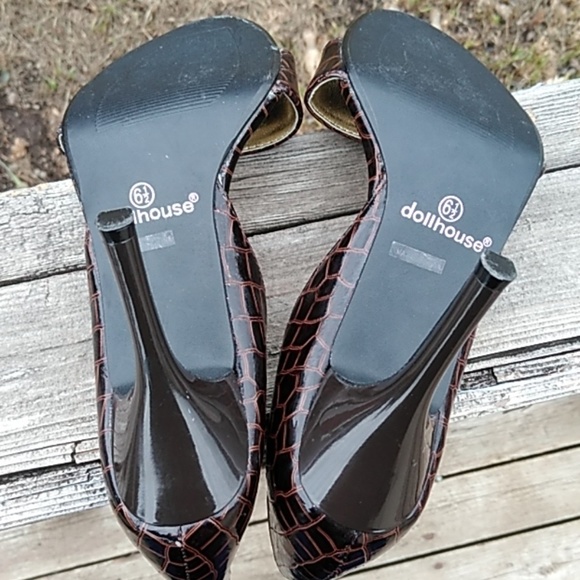 61/2 brown black open-toed heels - Picture 5 of 5